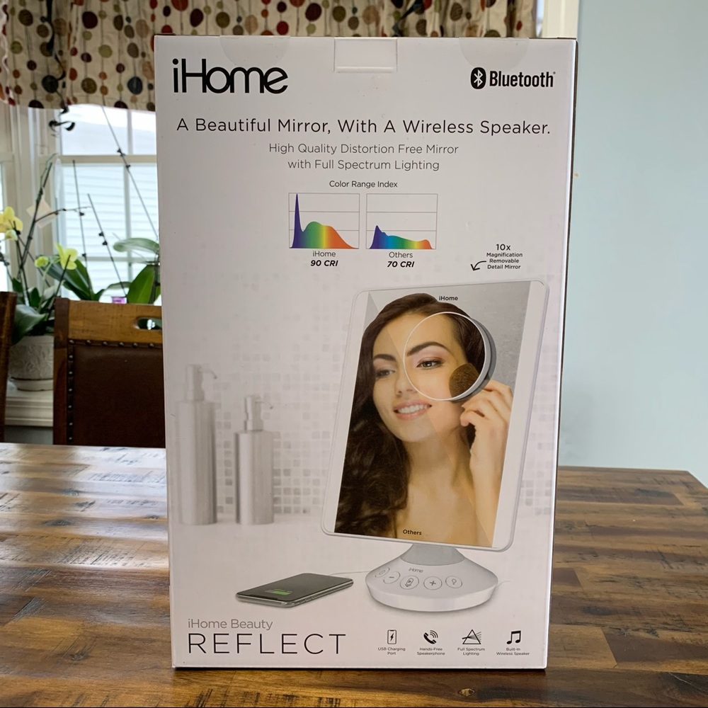 NIB iHome Reflect Vanity Mirror Bluetooth Speaker